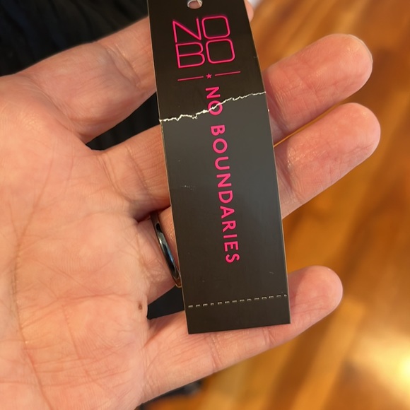 NWT skirt and top set size XL No boundaries - Picture 4 of 7